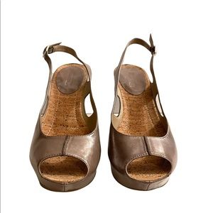 Kenneth Cole Reaction “Soley U Li” Sand 4” Wedge 9.5M